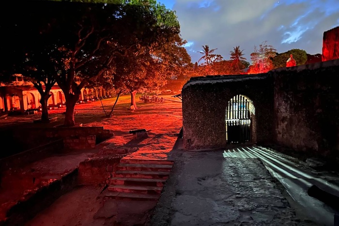 2 HJ3d12000h003tpgD9BD C 1200 800 Q70