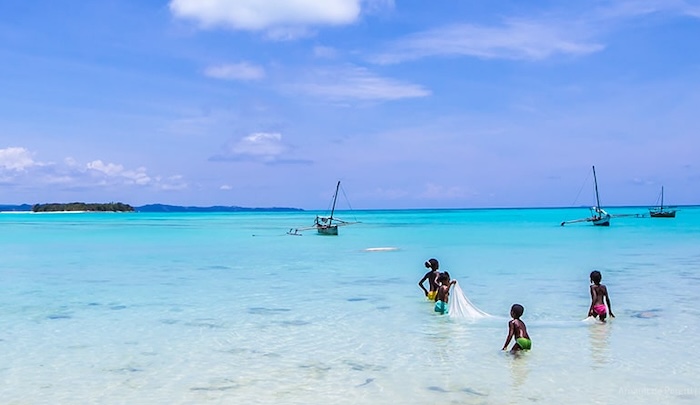 3 NOSY IRANJA baleines randeau nosy be excursion1