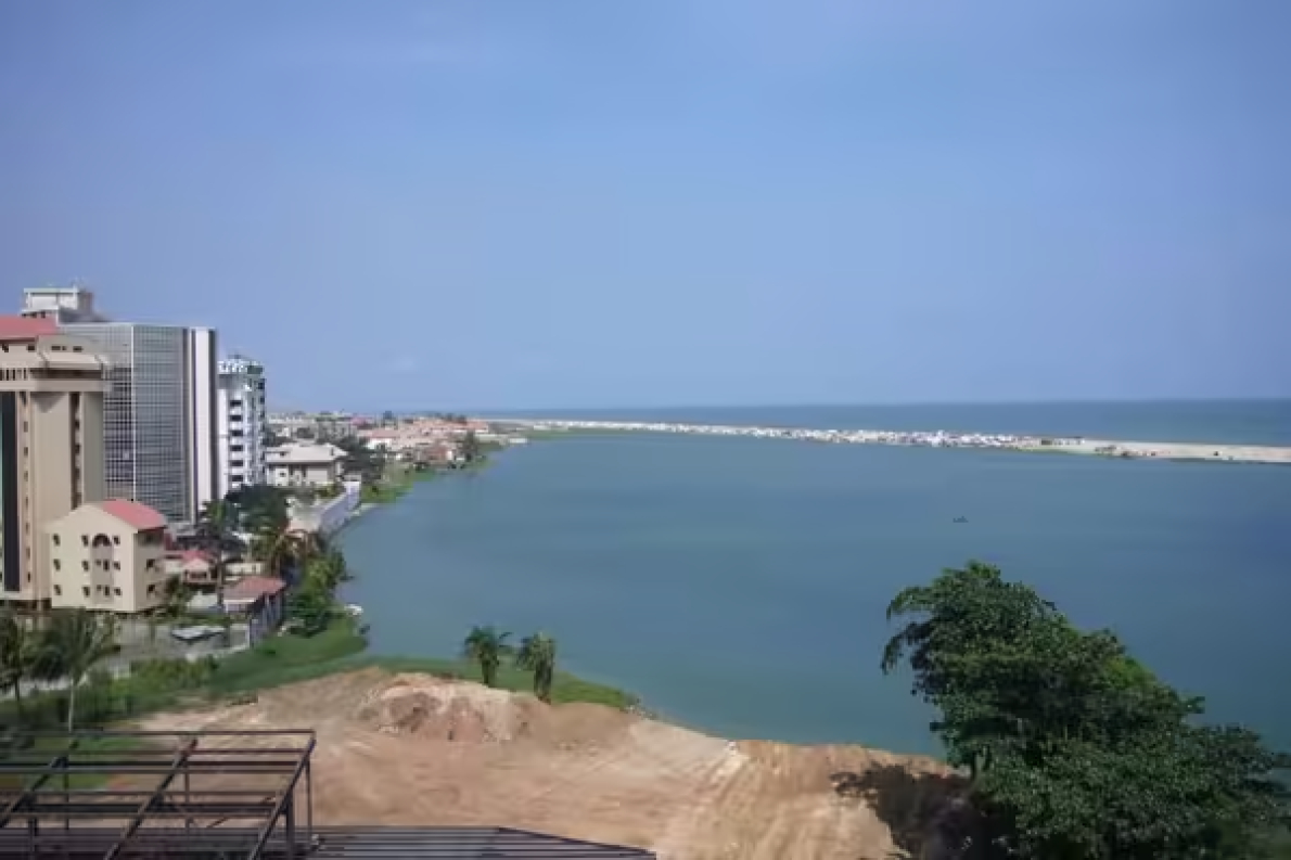 A subida do n&iacute;vel do mar em &Aacute;frica quadruplicou em 30 anos (relat&oacute;rio)