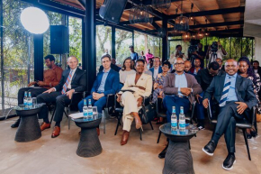 Anthropic, ALX e Ruanda lan&ccedil;am assistente de educa&ccedil;&atilde;o em IA na &Aacute;frica