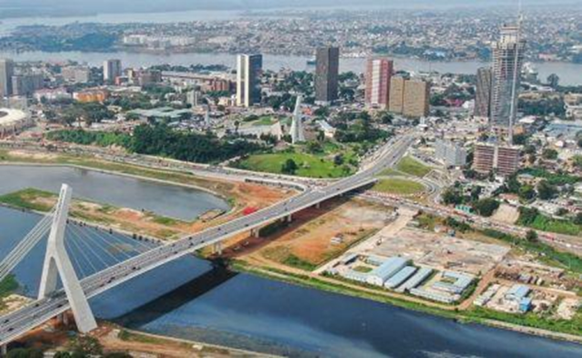 Fitch Ratings eleva a nota&ccedil;&atilde;o da Costa do Marfim de &laquo;BB-&raquo; para &laquo;BB&raquo;, com perspetiva est&aacute;vel