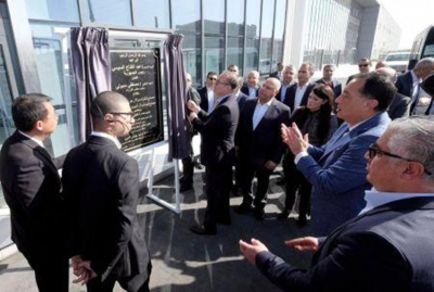 egito-inaugura-complexo-de-fabricacao-de-componentes-para-paineis-solares-de-5-gw