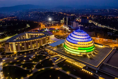 No Cora&ccedil;&atilde;o das Colinas de Ruanda, Kigali Encanta Viajantes do Mundo Inteiro