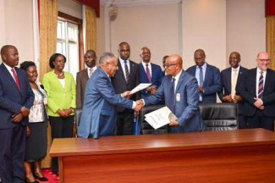 boeing-e-uganda-assinam-contrato-de-984-milhoes-de-dolares-para-a-uganda-airlines