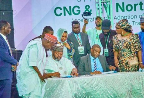 Nigéria: o governo e o Lotus Bank colaboram para acelerar o programa de mobilidade a GNC e elétrico.