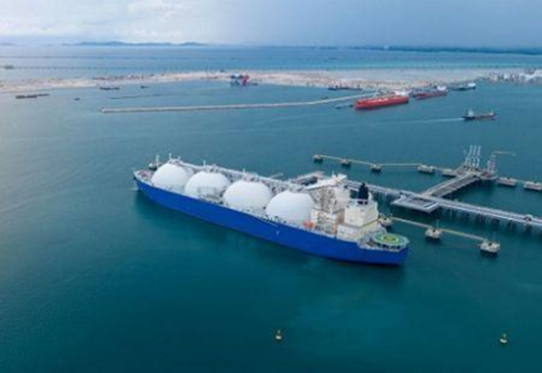 A perturba&ccedil;&atilde;o hist&oacute;rica dos fluxos de petr&oacute;leo no Estreito de Ormuz j&aacute; apresenta efeitos vis&iacute;veis em &Aacute;frica