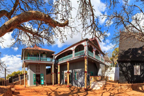 Ambohimanga, uma colina no cora&ccedil;&atilde;o da hist&oacute;ria e das tradi&ccedil;&otilde;es de Madagascar