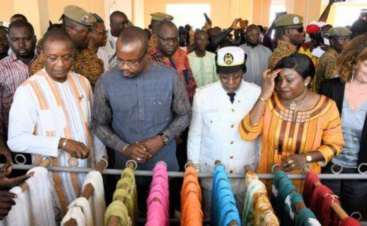 Burkina Faso aposta na transforma&ccedil;&atilde;o local para impulsionar o setor t&ecirc;xtil