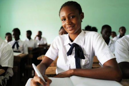 Costa do Marfim: taxa de escolariza&ccedil;&atilde;o no ensino secund&aacute;rio atinge 96,5% em 2024