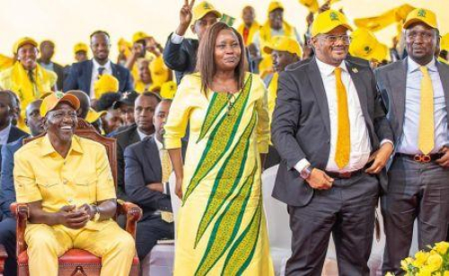 O Qu&eacute;nia prepara uma reforma fiscal para isentar 1,5 milh&atilde;o de trabalhadores