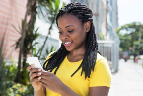 Telemóveis: a Europa impõe baterias amovíveis a partir de 2027, um sinal para África