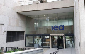 Perante a disparada do pre&ccedil;o do petr&oacute;leo bruto, a AIE prop&otilde;e uma liberta&ccedil;&atilde;o recorde das reservas estrat&eacute;gicas