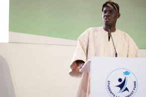 Gana quer adotar l&iacute;ngua materna no ensino prim&aacute;rio