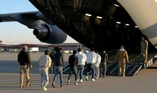 A RDC anuncia o acolhimento tempor&aacute;rio de migrantes expulsos dos Estados Unidos.