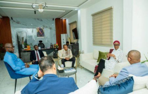 Guin&eacute;e projeta instalar uma unidade de montagem de tratores.