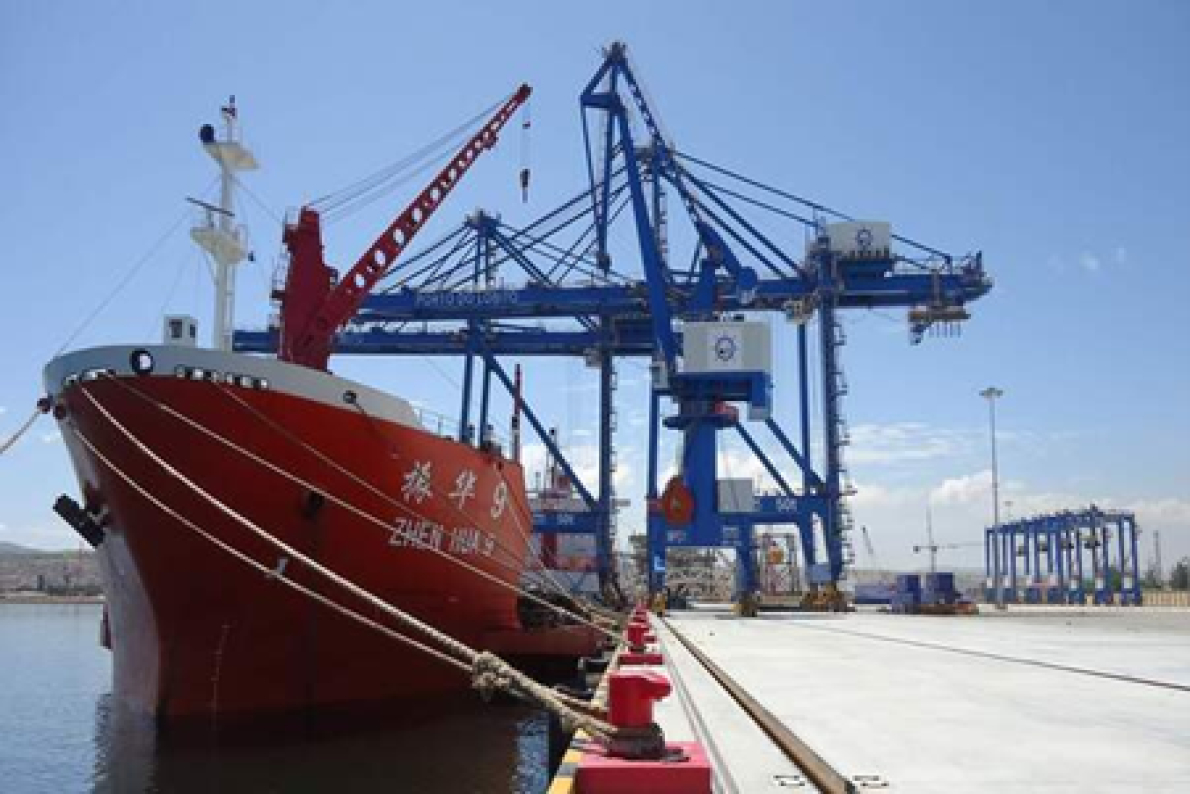 O d&eacute;fice comercial de &Aacute;frica com a China agrava-se 48% nos primeiros quatro meses de 2026.