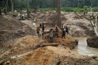 Nig&eacute;ria: os fluxos financeiros il&iacute;citos, calcanhar de Aquiles de um setor mineiro avaliado em 700 mil milh&otilde;es de d&oacute;lares.