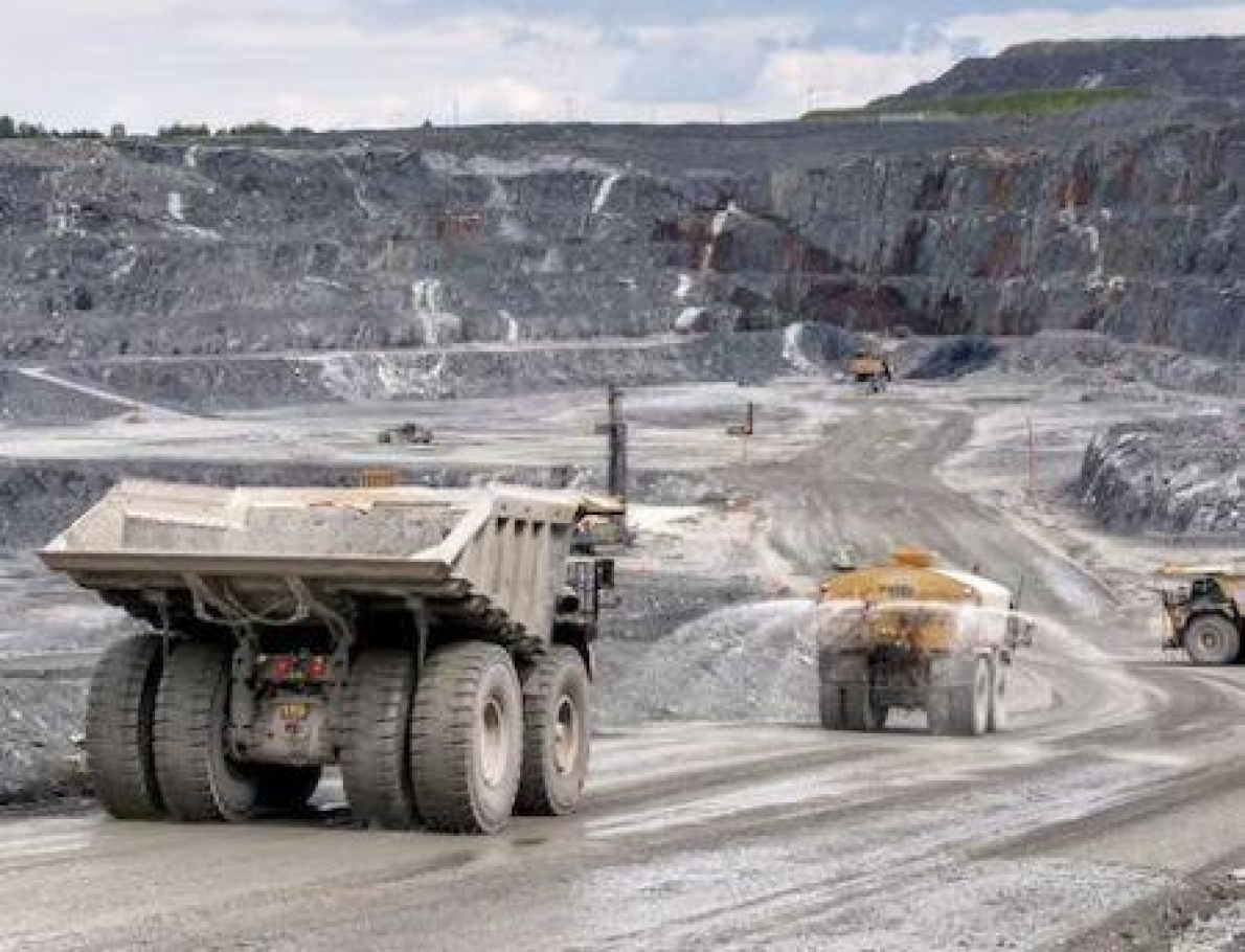 Zimb&aacute;bue quer ajustar suas royalties miner&aacute;rias devido ao aumento do pre&ccedil;o do ouro