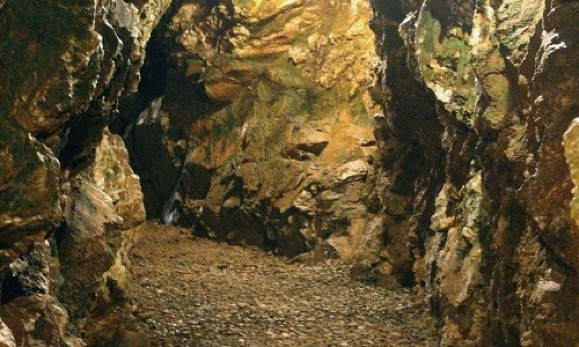 Produ&ccedil;&atilde;o da mina de ouro ganesa Ahafo cai 31% anualmente no 3&ordm; trimestre