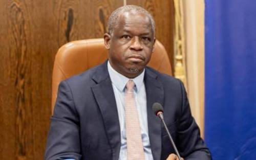 Gab&atilde;o: a entrada em funcionamento da Central de Compras &eacute; adiada para abril de 2026