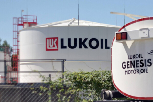 Petr&oacute;leo: Lukoil chega a acordo com Carlyle para a venda das suas atividades internacionais