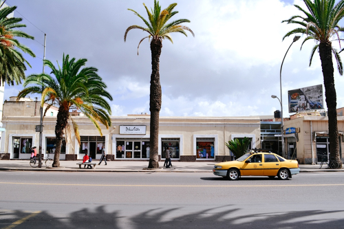 Asmara, da aldeia tigrigna &agrave; capital moderna art d&eacute;co