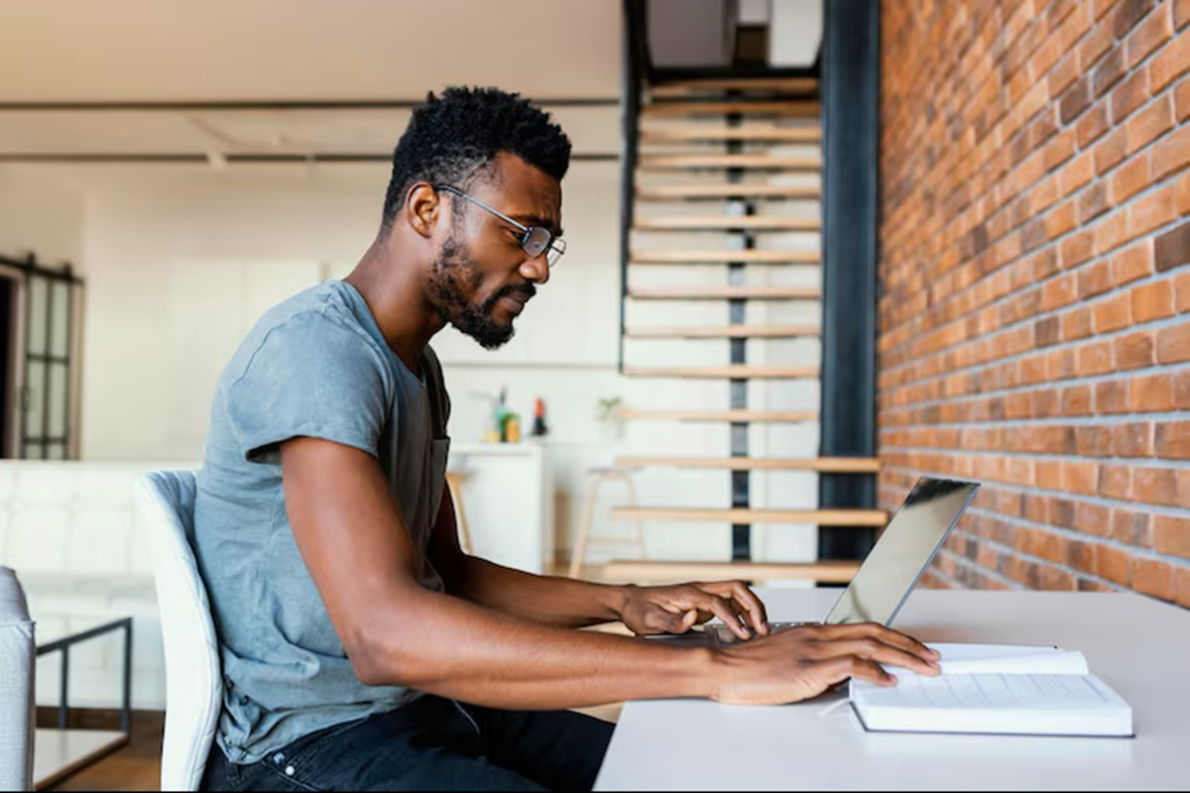 Freelance em &Aacute;frica: liberdade, precariedade e nova classe de trabalhadores conectados