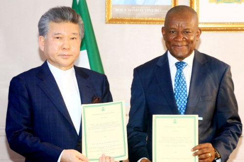 A Nig&eacute;ria aposta na Coreia do Sul para produzir ve&iacute;culos el&eacute;tricos