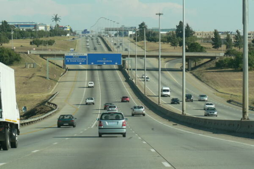 africa-do-sul-aloca-1-87-mil-milhoes-de-dolares-para-a-modernizacao-da-sua-rede-rodoviaria-no-exercicio-de-2026-2027