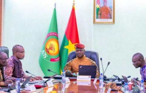 Burkina Faso: um plano de 64 bilh&otilde;es de d&oacute;lares para apoiar a transforma&ccedil;&atilde;o econ&ocirc;mica em 5 anos