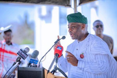 nigeria-manuais-reutilizaveis-para-uma-educacao-mais-acessivel