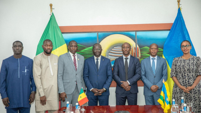 Senegal e Ruanda selam cinco novos acordos bilaterais