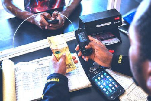 Transfer&ecirc;ncias da di&aacute;spora: mais de 1 000 mil milh&otilde;es de francos CFA recebidos via mobile money na CEMAC em 2024