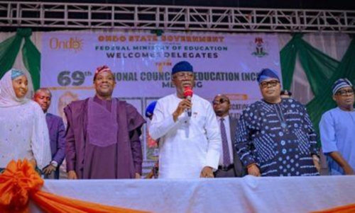 Nigéria aposta na digitalização para reformar seu sistema educacional