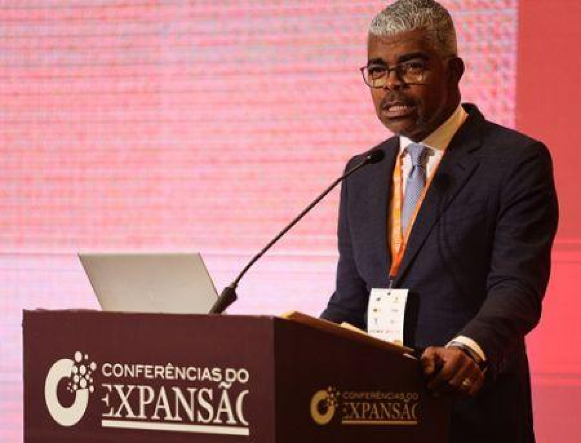 Estado angolano financiar&aacute; fase inicial de constru&ccedil;&atilde;o do metr&ocirc; de superf&iacute;cie de Luanda