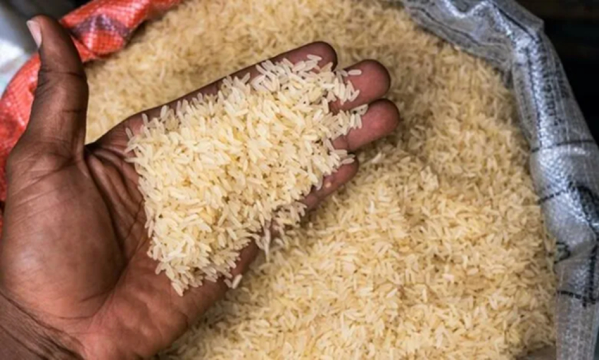 Na &Aacute;frica Ocidental, o cerco aperta-se em torno dos exportadores indianos de arroz